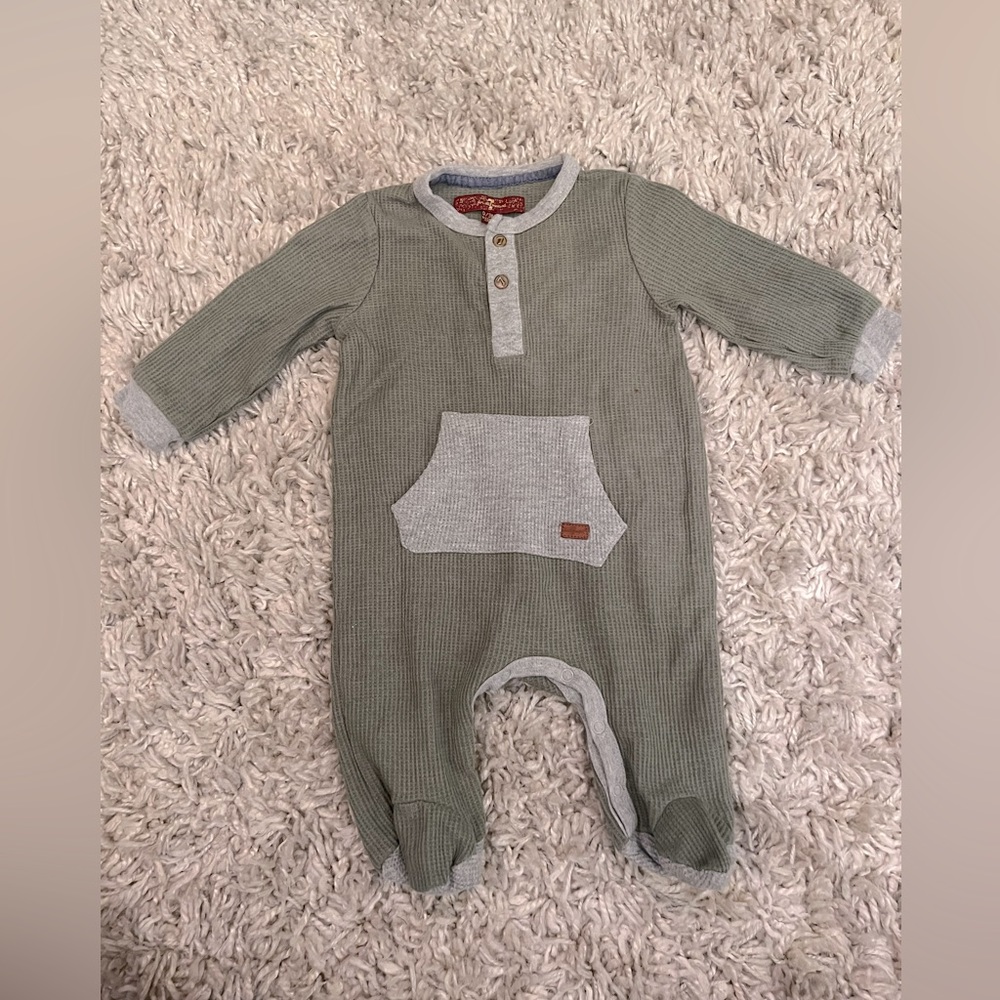 7 for all Mankind thermal outfit